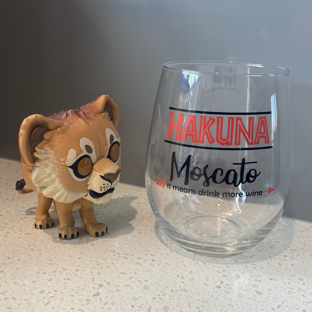 Disney’s Lion King Inspired Stemless Wine Glass “Hakuna”
